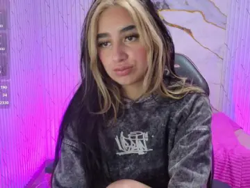 Malory-tay  live sex cam