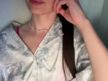 Emisun  live sex cam