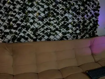 Melody-cute10  live sex cam