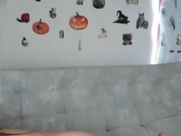Melody-cute10  live sex cam