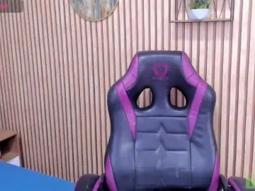 Oliviia-love  live sex cam