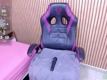 Oliviia-love  live sex cam