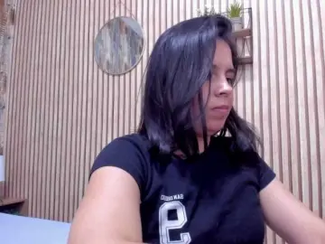 Oliviia-love  live sex cam