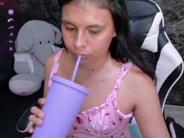 Oliviia-love  live sex cam
