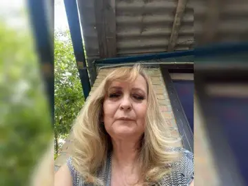 Alina1965  live sex cam