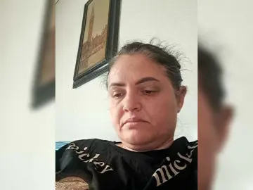 Cris810a  live sex cam