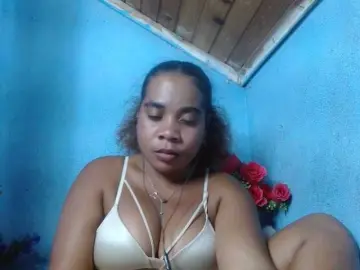 Ornela1  live sex cam