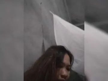 Squirtpink  live sex cam