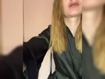 Tanka25  live sex cam