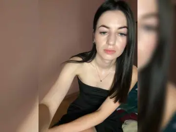 Tanka25  live sex cam
