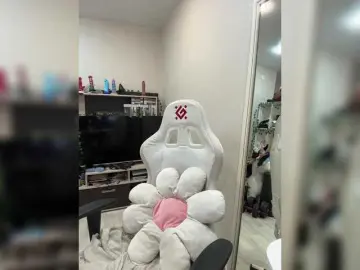YoloLove  live sex cam
