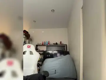 YoloLove  live sex cam