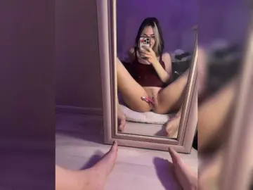 YoloLove  live sex cam