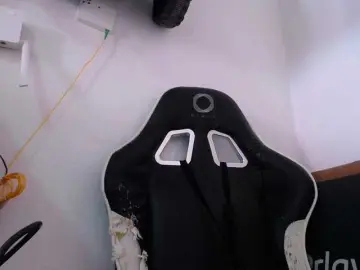 Bulmaamilk  live sex cam