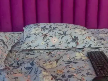 Dominikk018  live sex cam