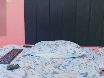 Dominikk018  live sex cam