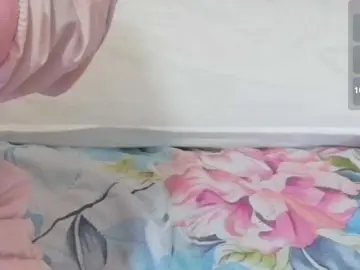 Dominikk018  live sex cam