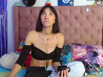 Sakuraskinny  live sex cam