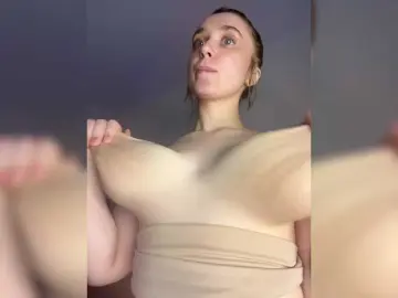 Tamagotchigirl  live sex cam