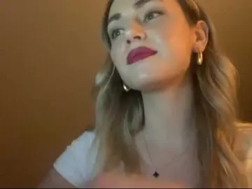 AmelieSweet  live sex cam