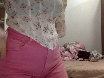 Grushenka-999  live sex cam