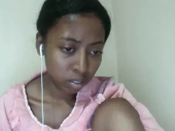 Jolie10  live sex cam