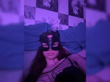 Vredina2025  live sex cam