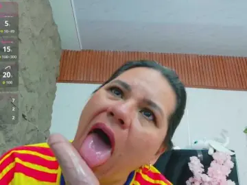 Kinkymaturee  live sex cam