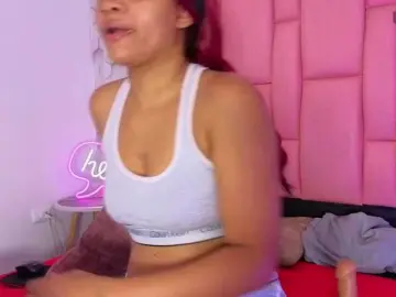 Sophiiaswet  live sex cam