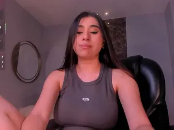 MayaMoretti  live sex cam