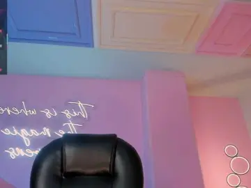 MayaMoretti  live sex cam