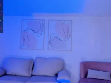 MayaMoretti  live sex cam