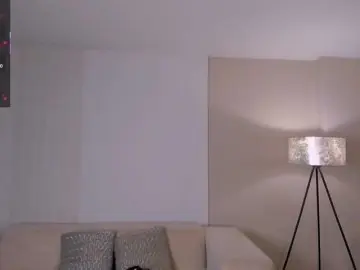 MayaMoretti  live sex cam