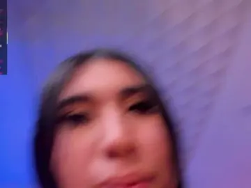 MayaMoretti  live sex cam