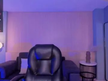 MayaMoretti  live sex cam