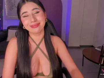 MayaMoretti  live sex cam