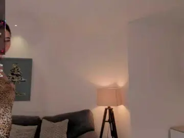 MayaMoretti  live sex cam