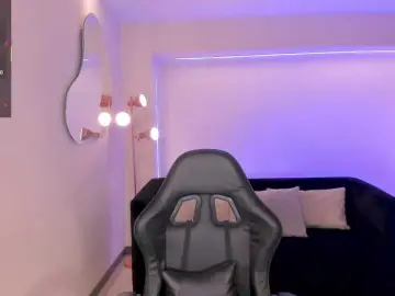 MayaMoretti  live sex cam