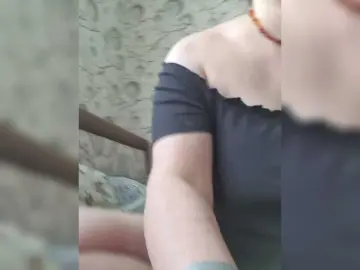 Milla-lovee  live sex cam