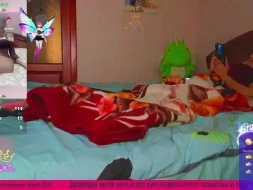 Raisin  live sex cam