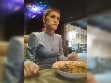 Raisin  live sex cam