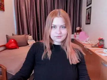 WhisperOfSiren  live sex cam