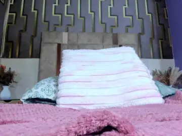 Luna-maison  live sex cam