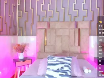 Luna-maison  live sex cam