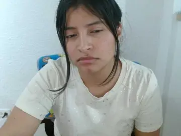 Saralo  live sex cam