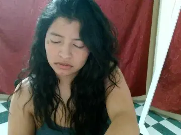 Saralo  live sex cam
