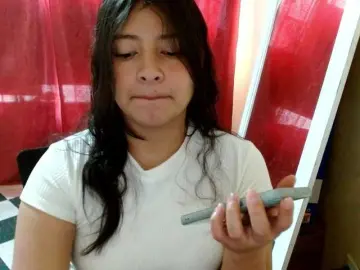 Saralo  live sex cam