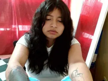 Saralo  live sex cam