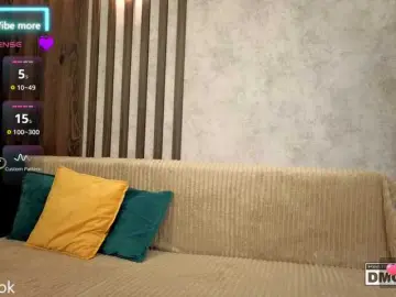 Hollywww  live sex cam