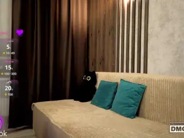 Hollywww  live sex cam